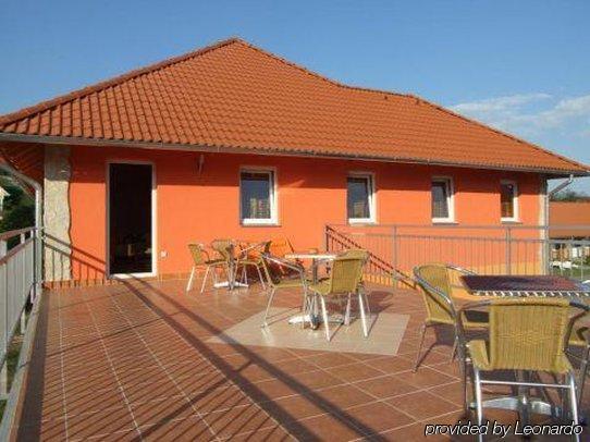 Wellness Park Pension Hotel Gyenesdias Exterior photo