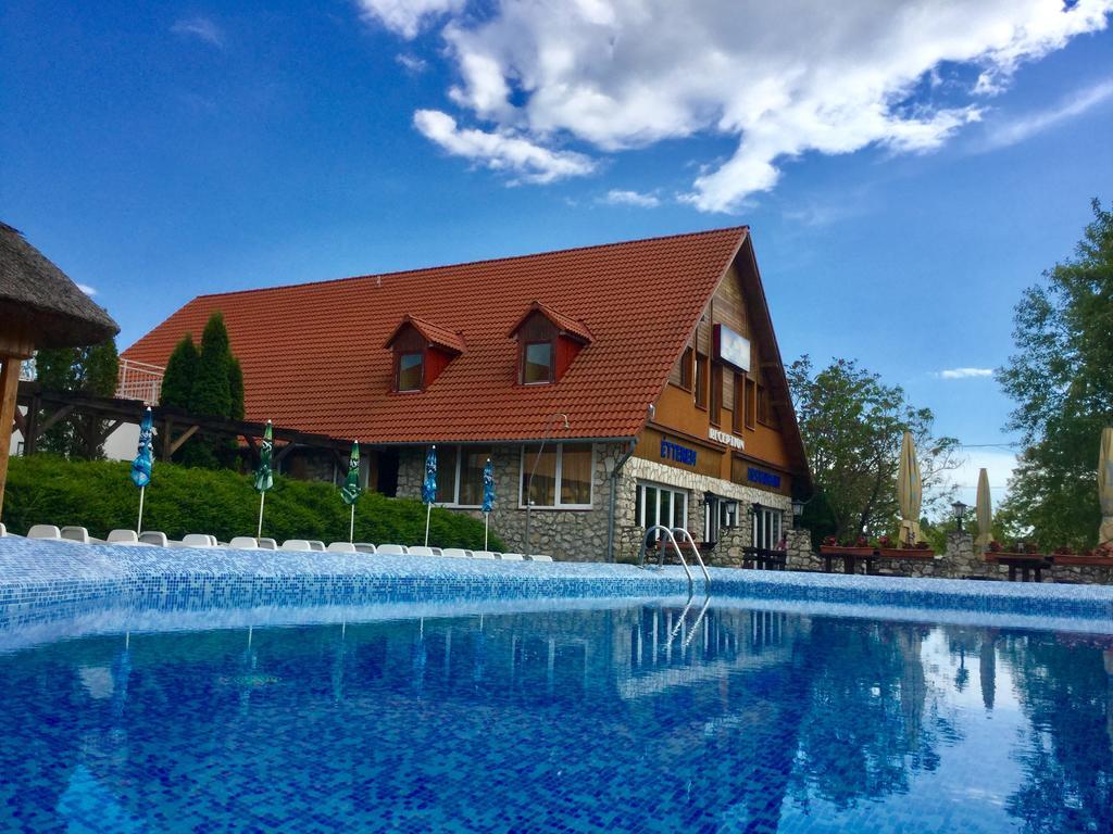 Wellness Park Pension Hotel Gyenesdias Exterior photo