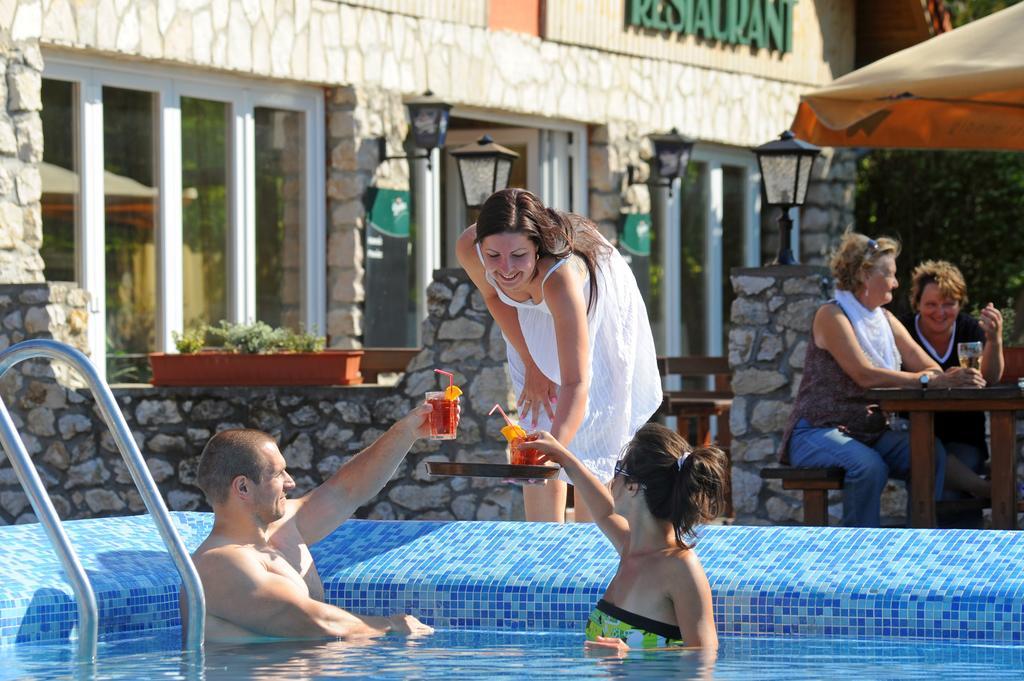 Wellness Park Pension Hotel Gyenesdias Exterior photo